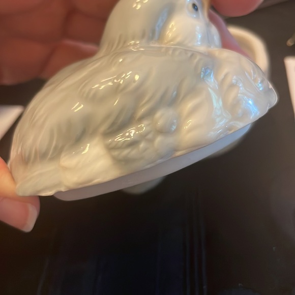 Vintage Otagiri Japan crabby sparrow trinket box, gray and white feathers, EUC - Picture 11 of 11